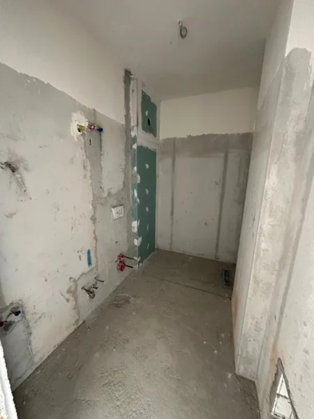 Tirane, shitet apartament 1+1 Kati 4, 66 m² 65.000 € (UNIVERS CITY)