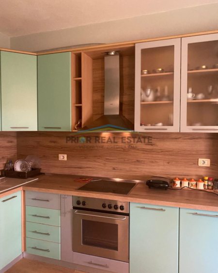 Tirane, jepet me qera apartament 2+1+Ballkon Kati 4, 90 m² 650 € (Rruga Jusuf Vrioni)
