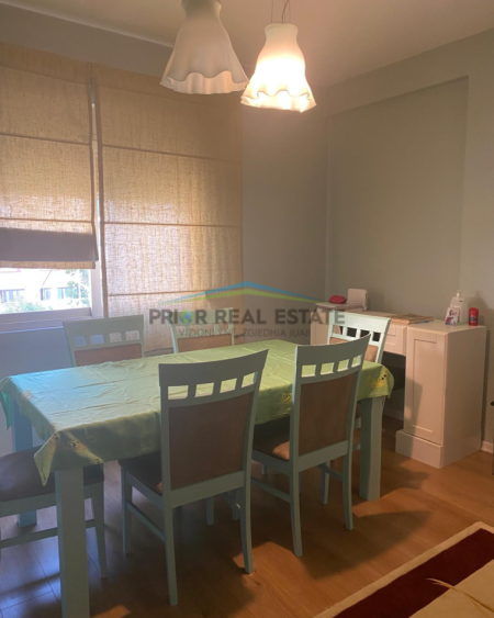 Tirane, jepet me qera apartament 2+1+Ballkon Kati 4, 90 m² 650 € (Rruga Jusuf Vrioni)