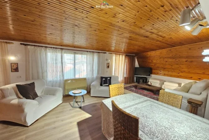 Tirane, jepet me qera Vile 3+1 Kati 3, 135 m² 500 € (prane Kompleksit Grand)