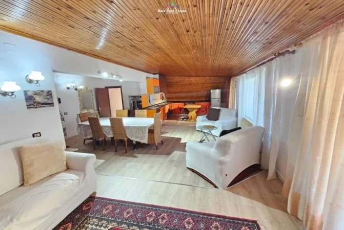 Tirane, jepet me qera Vile 3+1 Kati 3, 135 m² 500 € (prane Kompleksit Grand)