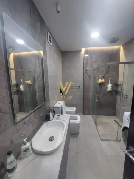 Tirane, jepet me qera apartament 2+1+Ballkon Kati 2, 145 m² 1.800 € (SHESHI WILLSON)