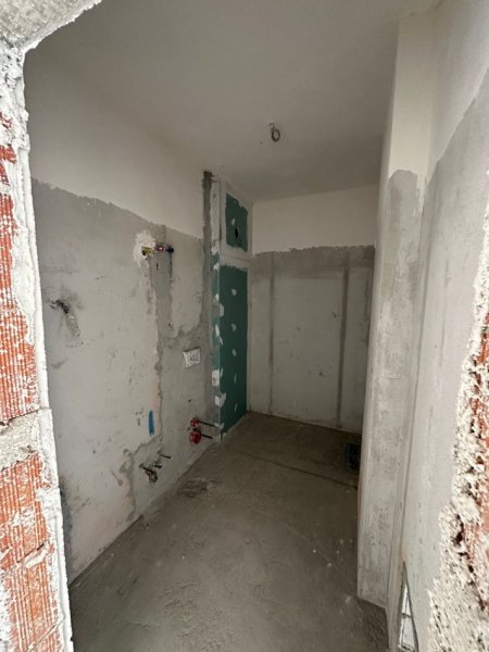 Tirane, shitet apartament 1+1 Kati 4, 66 m² 65.000 € (UNIVERS CITY)