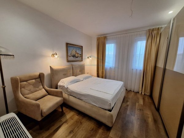 Tirane, shitet Vile 4+1+Aneks+Ballkon Kati 2, 798 m² 650.000 € (MULLET)