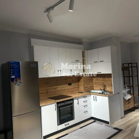 Tirane, jepet me qera apartament 2+1 Kati 3, 95 m² 600 € (Selvia)