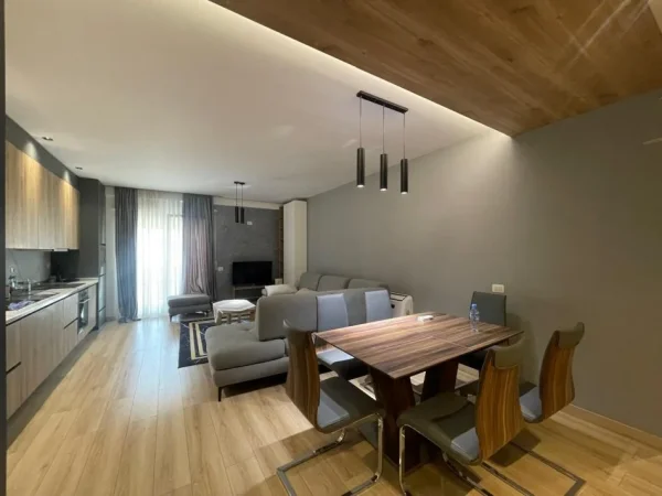 Tirane, jepet me qera apartament 1+1 Kati 8, 100 m² 650 € (GOLDEN PARK 3)