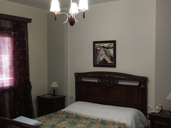 Tirane, jepet me qera apartament 2+1 , 114 m² 700 € 