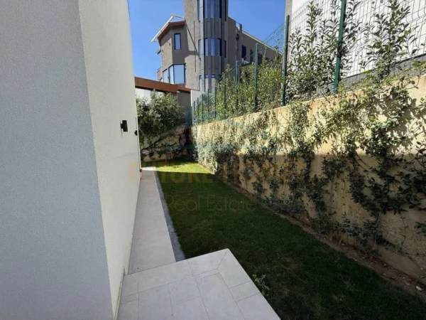 Tirane, jepet me qera Vile 2 Katshe Kati 0, 333 m² 4.000 € (Farke)