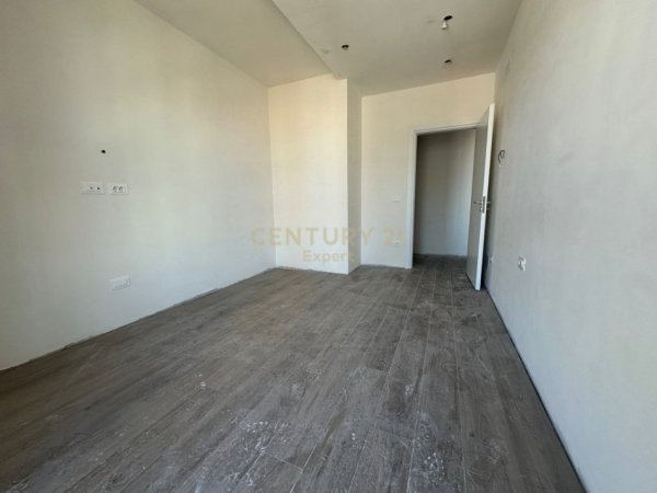 Tirane, shitet apartament 1+1 Kati 7, 70 m² 133.000 €
