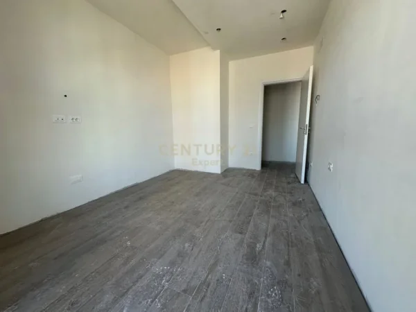 Tirane, shitet apartament 1+1 Kati 7, 70 m² 133.000 €