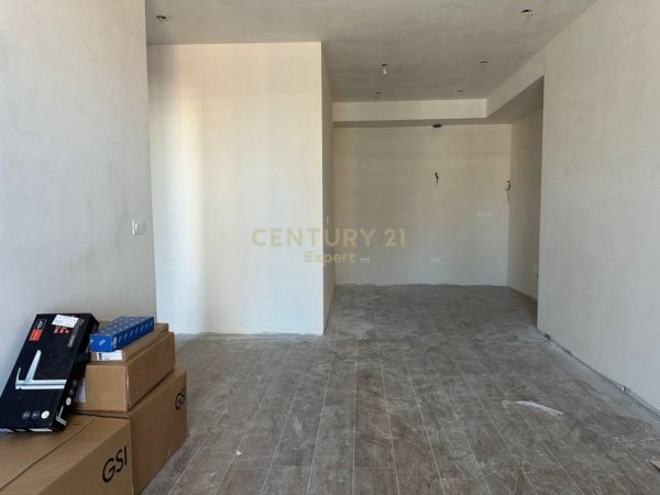 Tirane, shitet apartament 1+1 Kati 7, 70 m² 133.000 €