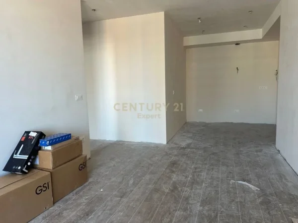 Tirane, shitet apartament 1+1 Kati 7, 70 m² 133.000 €