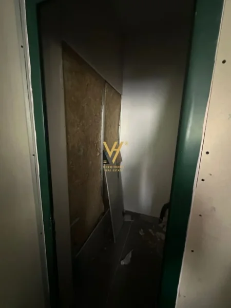 Tirane, jepet me qera ambjent biznesi Kati 0, 30 m² 450 € (STADIUMI DINAMO)