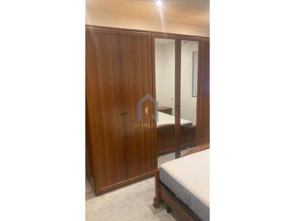 Tirane, jepet me qera shtepi 1+1 , 70 m² 500 € 