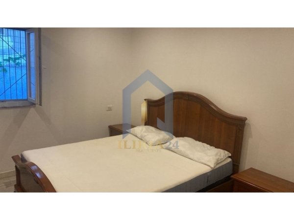 Tirane, jepet me qera shtepi 1+1 , 70 m² 500 € 