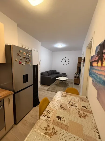 Tirane, shitet apartament 1+1 Kati 6, 42 m² 83.000 € (RRUGA 5 MAJ)