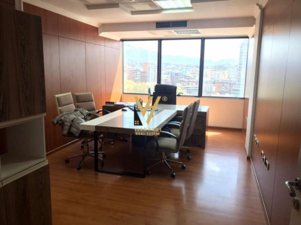 Tirane, jepet me qera zyre Kati 12, 118 m² 2.400 € (KULAT BINJAKE)