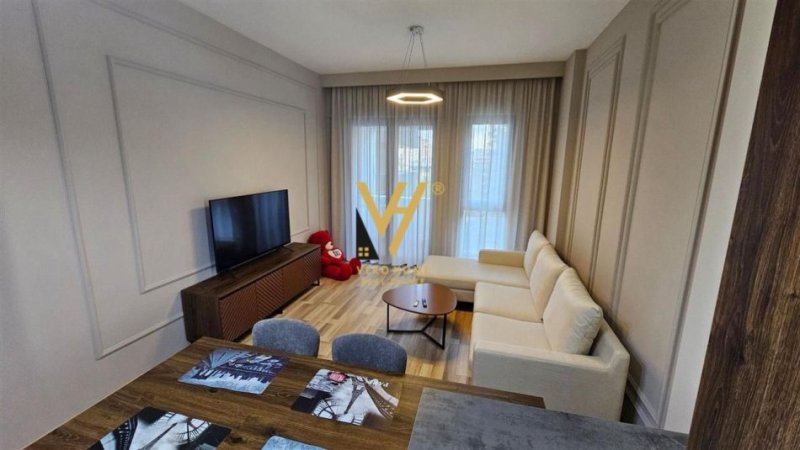 Tirane, jepet me qera apartament 1+1+Ballkon Kati 5, 65 m² 700 € (SQUARE 21)