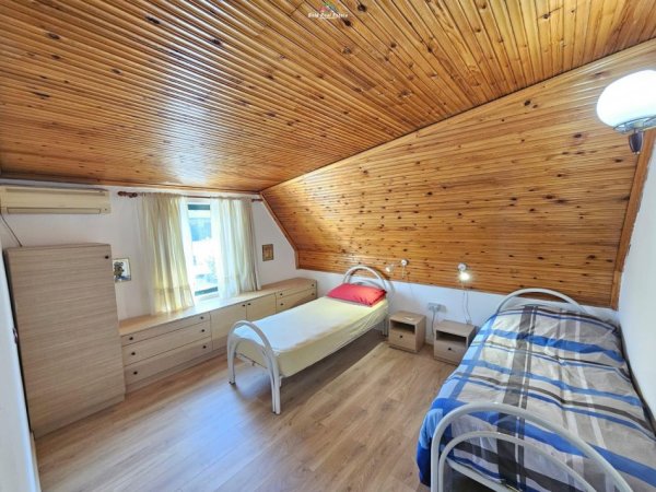 Tirane, jepet me qera Vile 3+1 Kati 3, 135 m² 500 € (tregu elektrik)