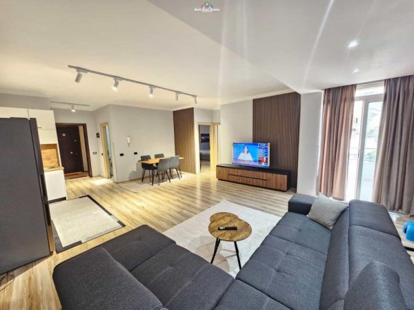 Tirane, jepet me qera apartament 2+1 Kati 6, 105 m² 700 € (kodra e diellit)