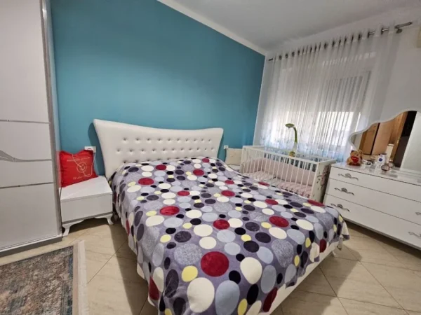 Tirane, shitet apartament 2+1 Kati 3, 124 m² 219.000 € (Liqeni i Thate)