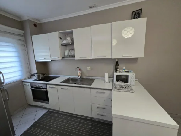 Durres, shes apartament 2+1+Ballkon Kati 2, (069 20 39 456 VOLLGA)