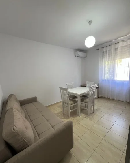 Tirane, jepet me qera apartament 1+1 Kati 5, 60 m² 550 € (Don Bosko)