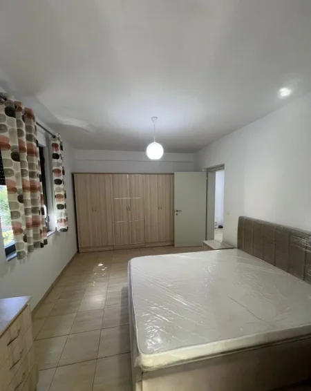 Tirane, jepet me qera apartament 1+1 Kati 5, 60 m² 550 € (Don Bosko)
