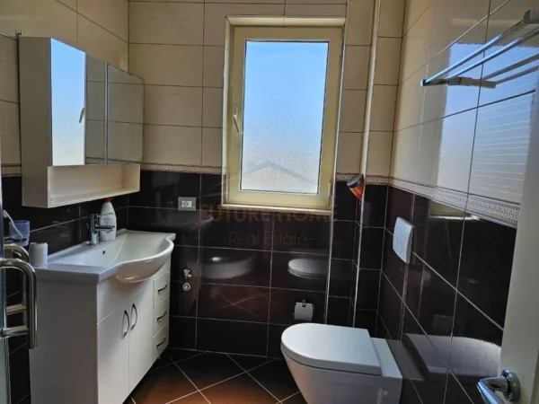 Tirane, shitet apartament 2+1+Ballkon Kati 4, 94 m² (Mozaiku)