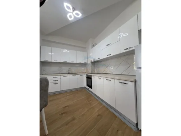 0683487469 Tirane, jepet me qera apartament 2+1 Kati 3, 105 m² 550 € (Astir , Urban Gate)