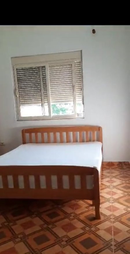 Tirane, jepet me qera apartament 1+1 Kati 4, 60 m² (Mbrapa Lavazh 007,Fundi Rruges Jordan Misja)