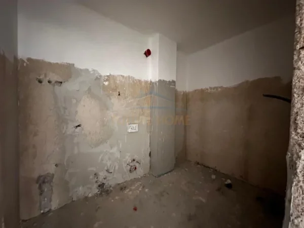 0683487469 Tirane, shitet apartament 2+1 Kati 4, 134 m² 215.000 € (Rruga e Elbasanit , Rruga Viena)