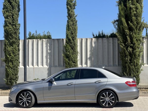 MERCEDES - BENZ E 220 NAFTE 👉 2012 👈 kambio AUTOMATIKE - AVANGARDE - 10.400 €