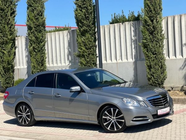 MERCEDES - BENZ E 220 NAFTE 👉 2012 👈 kambio AUTOMATIKE - AVANGARDE - 10.400 €