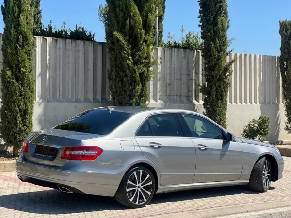 MERCEDES - BENZ E 220 NAFTE 👉 2012 👈 kambio AUTOMATIKE - AVANGARDE - 10.400 €