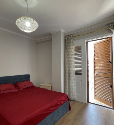 Tirane, shitet apartament 1+1+Ballkon Kati 2, 77 m² 140.000 € (355693414015)