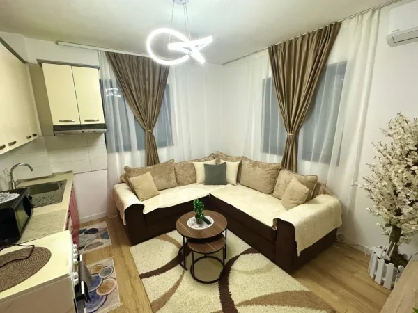 1+1 Pazari i Ri (€470)