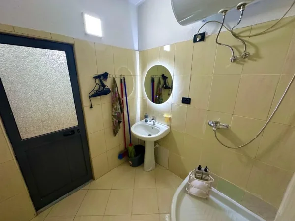 1+1 Pazari i Ri (€470)