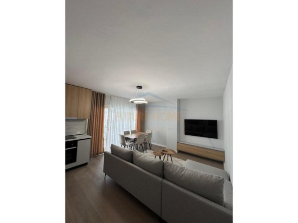 Tirane, shitet apartament 2+1+Ballkon Kati 3, 94 m² 135.000 € (Fresk, Rruga e Dajtit)