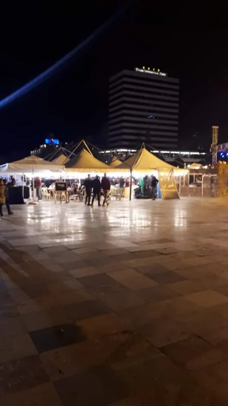 Tirane, - Çadra me qera