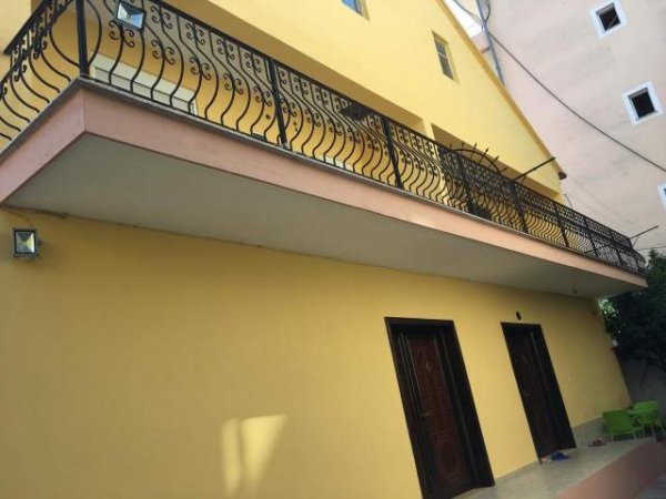 Tirane, shitet shtepi 2 Katshe Kati 2, 220.000 Euro (Rruga Njazi Meka Tirane)