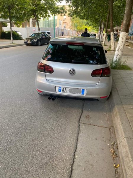 shes  Golf 6 1.4 Benzine. 4299 euro