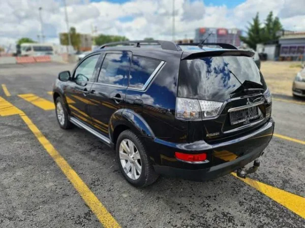 Tirane, shes xhip Mitsubishi Viti 2012, 10.500 Euro