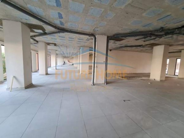 Tirane, jap me qera zyre Kati 2, 350 m² 4.200 Euro (Stacioni i Trenit)