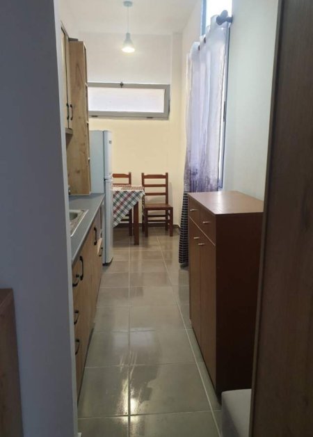 Himare, jap me qera garsonier Kati 1, 25 euro nata  (Spile , Himare)