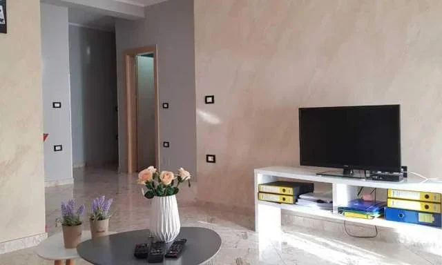 Vlore, jap me qera apartament 2+1+BLK Kati 10, 90 m² 60 Euro (Rruga Murat Tebaci, Vlore)