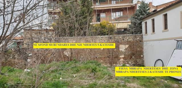 Pazari-Korçës, Shitet Truall 676m², sip.ndërtesës / njolla 100m², truall i lirë 576m², Çmimi 500'000€, në Pazarin e Korçës / rruga Petraq Nase