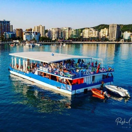 Udhetim me anije ne Vlore - Xhiro turistike ne anije - Daily Boat Trip Daily Boat Tour to Sazan Island