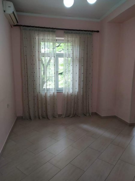 Tirane, jepet me qera apartament 2+1+BLK Kati 2, 100 m² 800 Euro (myslym shyri)