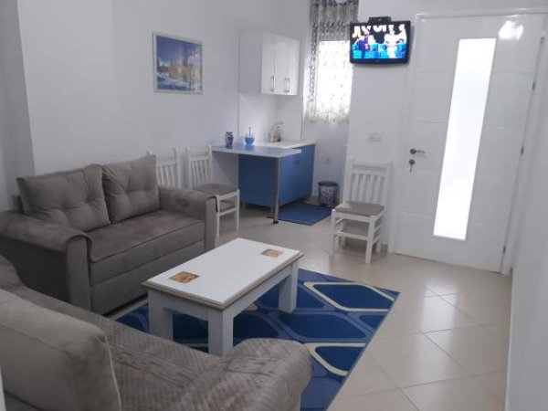 Pogradec, jap me qera apartament ne plazh 1+1 Kati 1, 45 m² 3.000 Leke (Deshmoret e Pojskes)